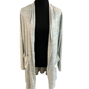 Cute 32 Degrees cardigan with pockets